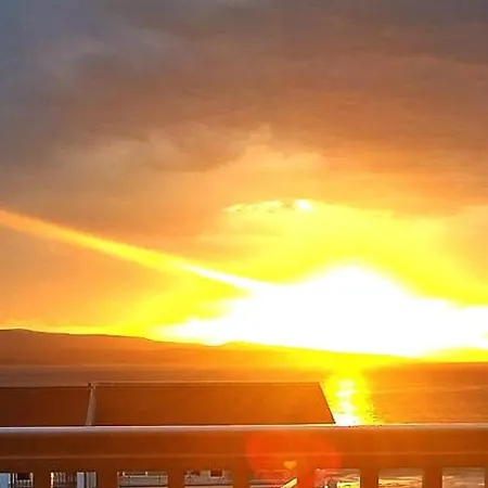 Appartamento Mit Blick Auf Wasser Baška Voda